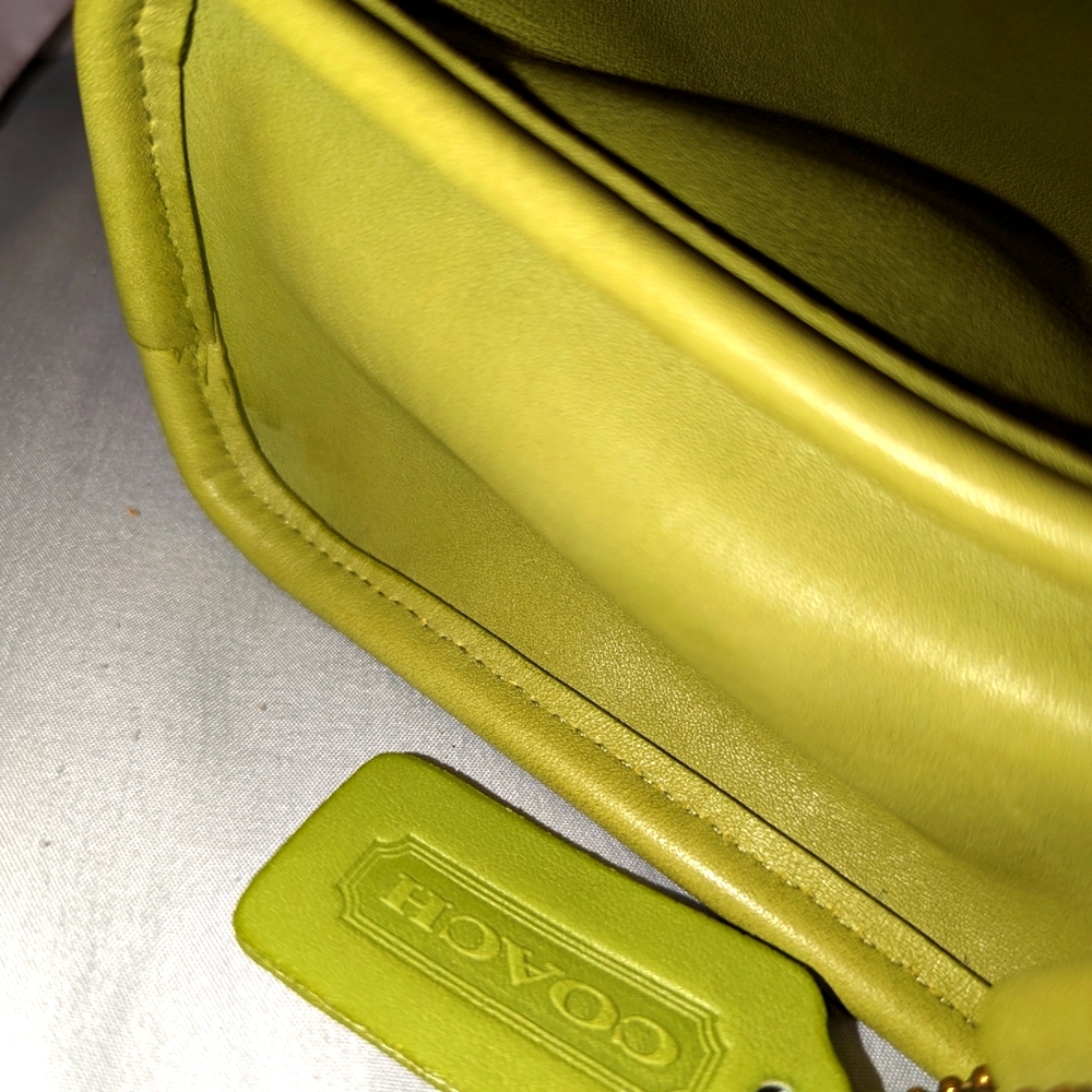 NWOT Vintage Coach Kiwi Green Top Handle  “Geometric Bag” Turn-lock Closu… - Picture 12 of 12